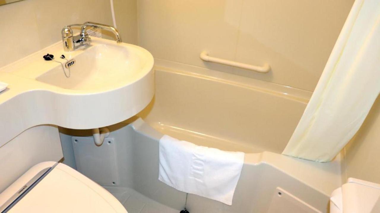 Toyoko Inn Shiki Eki Higashi Guchi Экстерьер фото